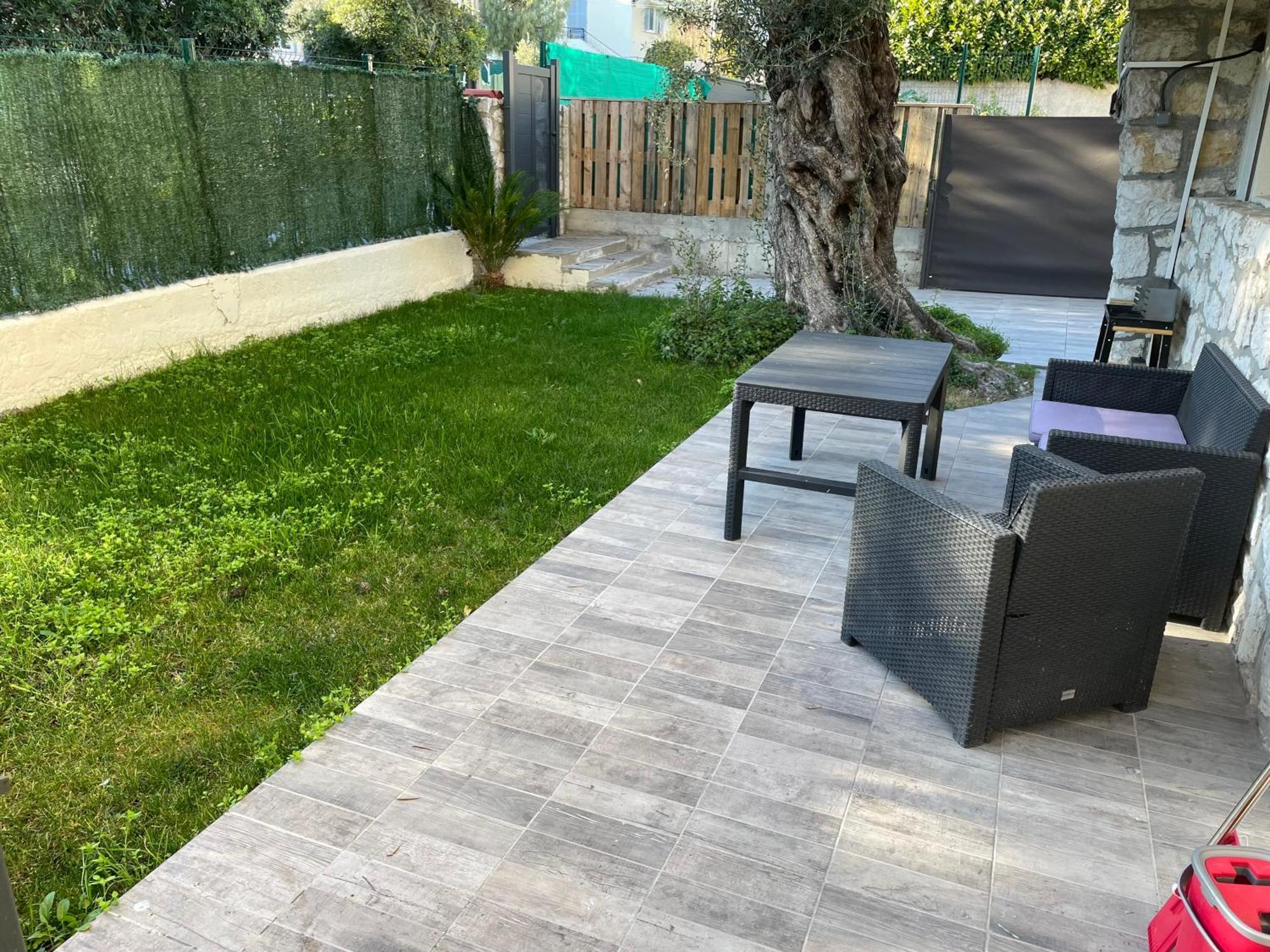 Joli Rez De Jardin 4 Pieces A Cagnes Sur Mer Exterior photo